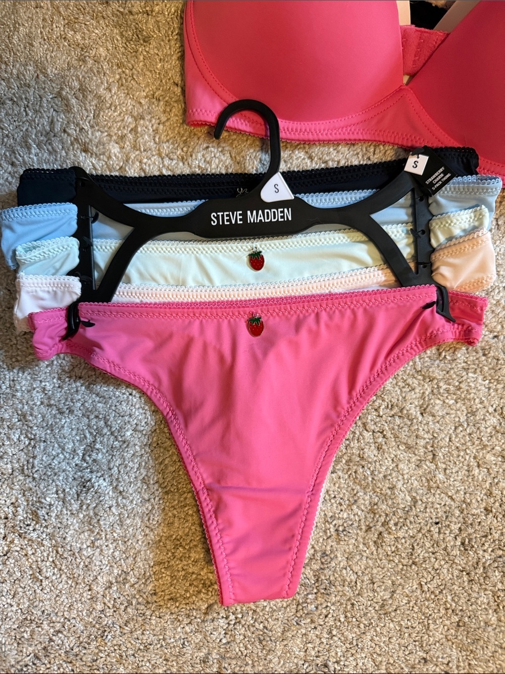 NWT Steve Madden Strawberry Charm 5-Pack Thong